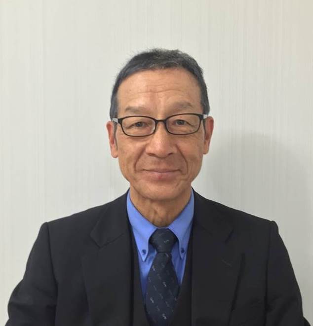 小泉写真20151129正方形.jpg